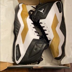 Jordan B’Loyal shoes